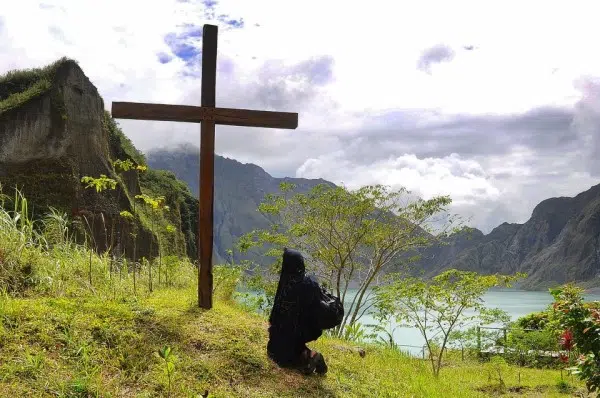Mt Pinatubo cross