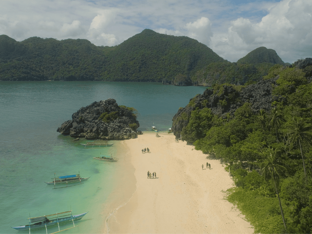 caramoan tour package 2023
